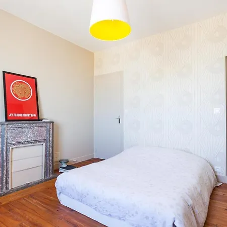 Superb Beach-front Family House *