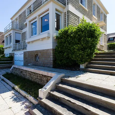 Superb Beach-front Family House * Merville-Franceville-Plage