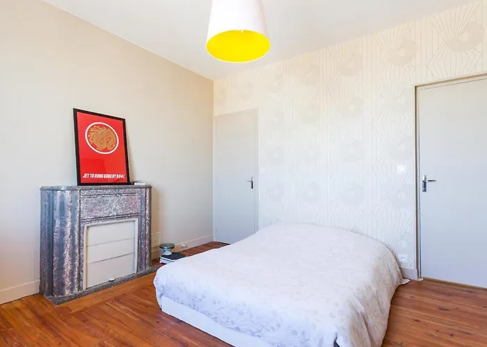 Superb Beach-front Family House *