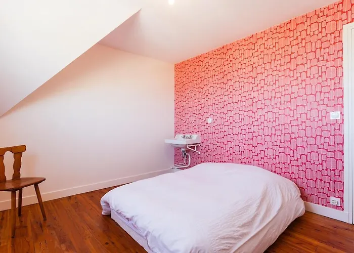 Superb Beach-front Family House Semesterbostad