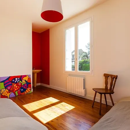 Superb Beach-front Family House Holiday home Merville-Franceville-Plage