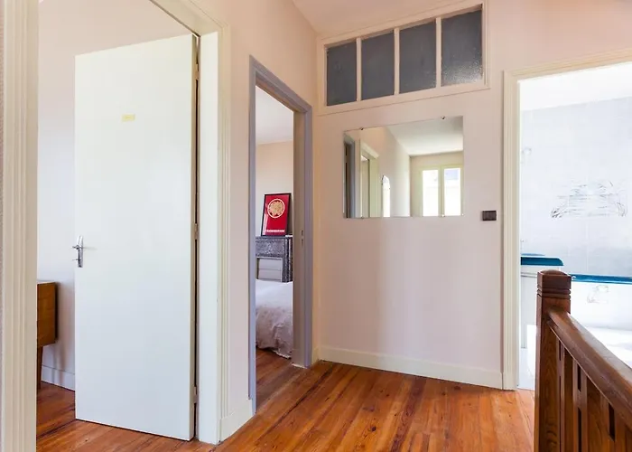 Superb Beach-front Family House Casa de Férias *